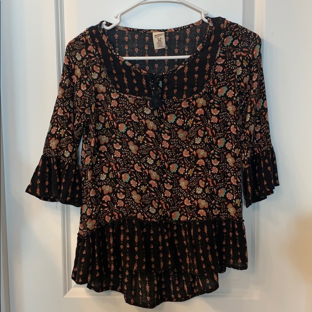 Boho 3/4 bell sleeve tie op
